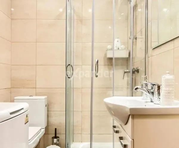 Luksusowy Gaj By Na Dni Homestay